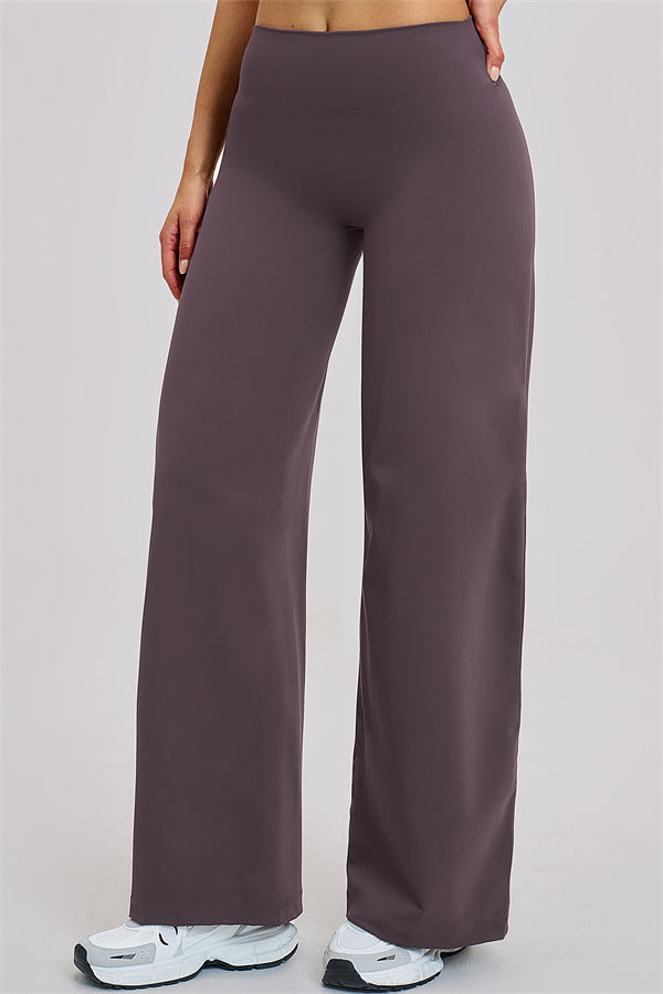 The Dynamic T-shirt Straight Leg Pants 2-Piece Set