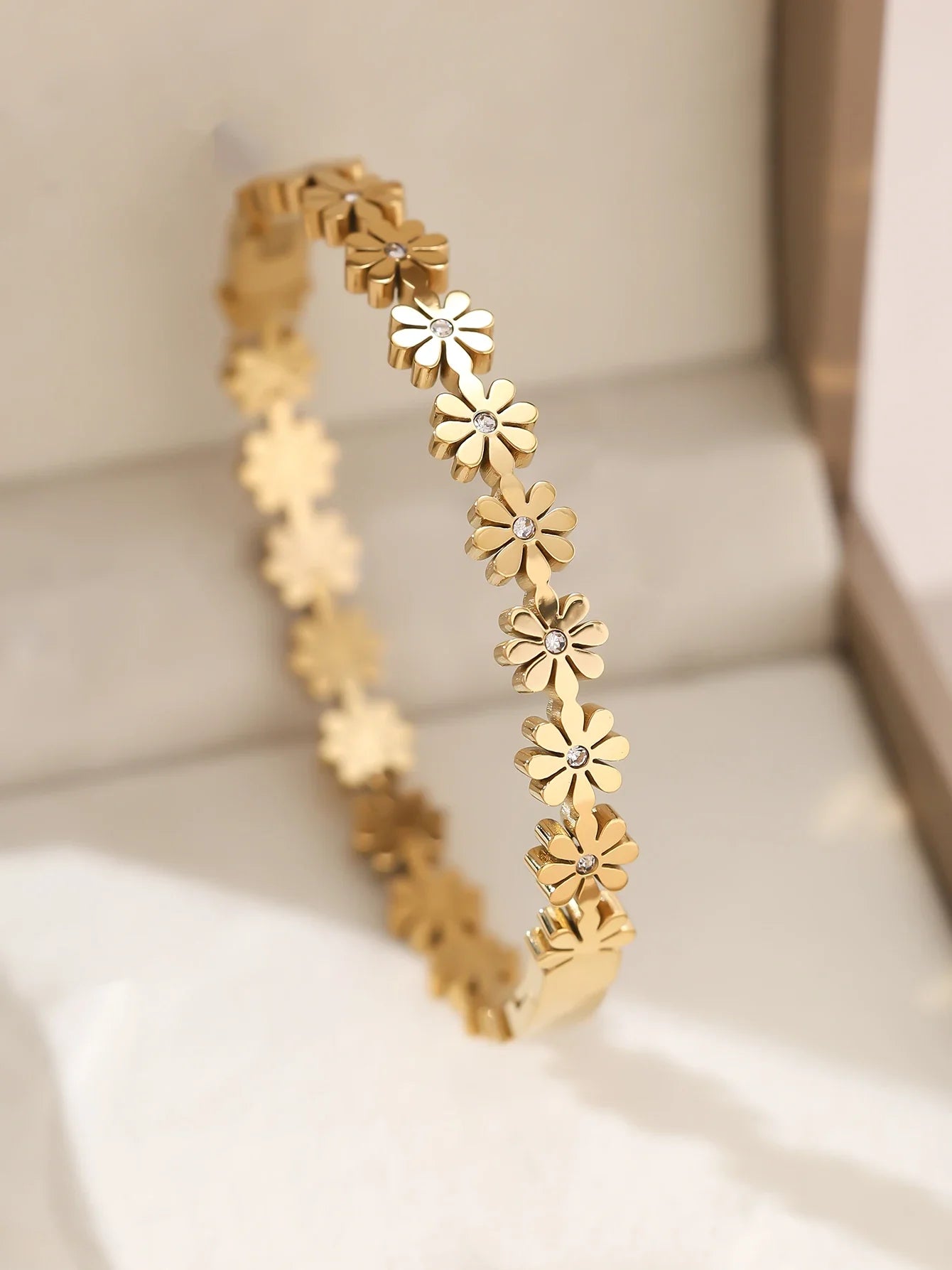 1pieces/set women's wedding jewelry party holiday Valentine's Day gift stainless steel bracelet plated with 18K gold bracelet